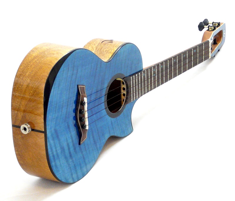 Celomasivní tenor ukulele Flight Comet EQ-A Modré