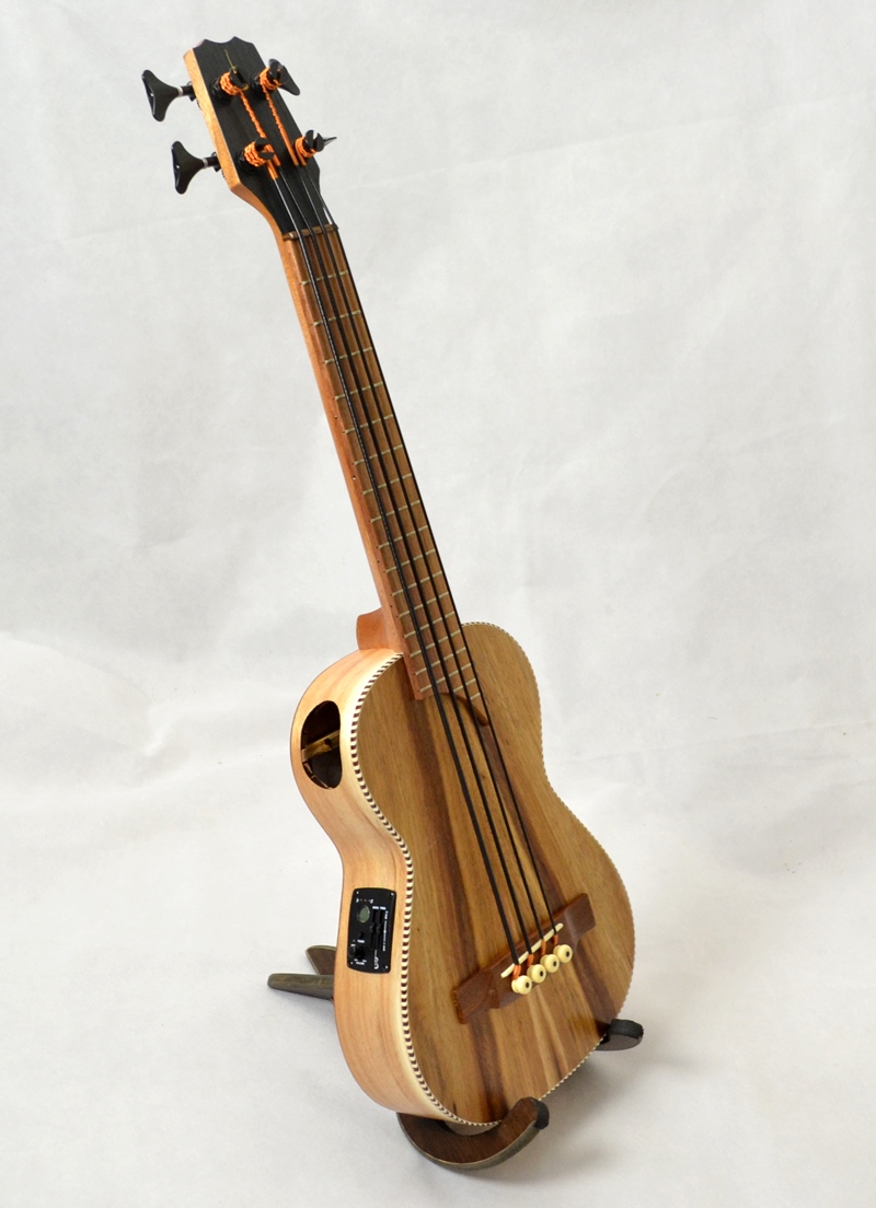 Ukulele bassa APC TMX KOA Koa