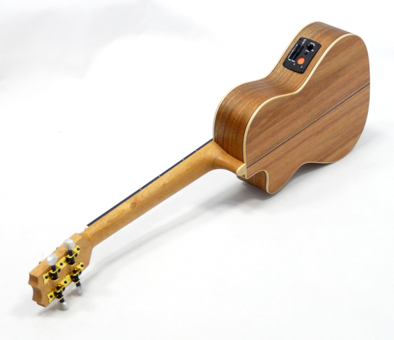 Tenor elektro-akustické ukulele APC TC CW EQ Koa s futrálem