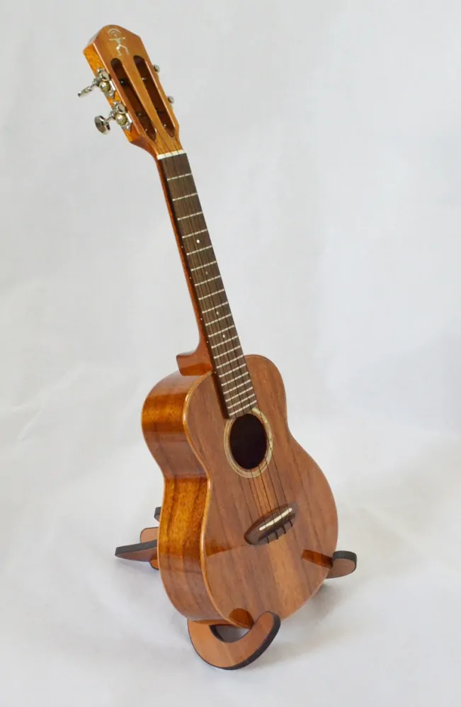 Koncertní celomasivní koa semiakustické ukulele aNueNue AKK2E