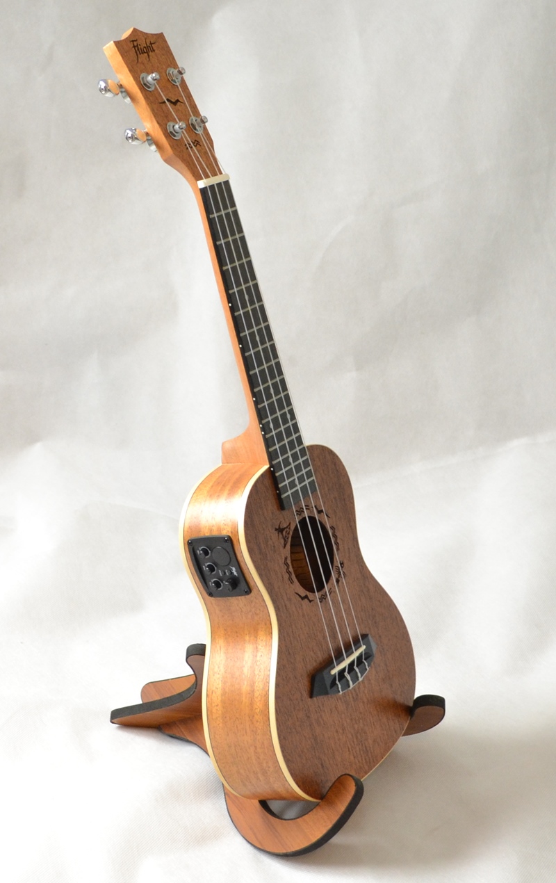 Koncertní elektro-akustické ukulele FLIGHT DUC323 CEQ MAH