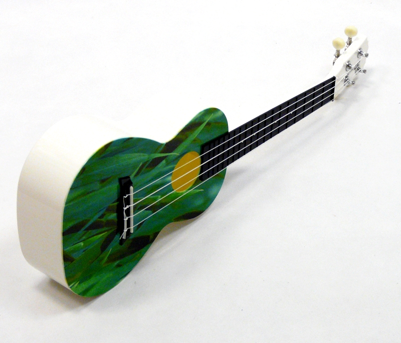 BRUNSWICK PLASTOVÁ TRÁVA KONCERTNÍ UKULELE