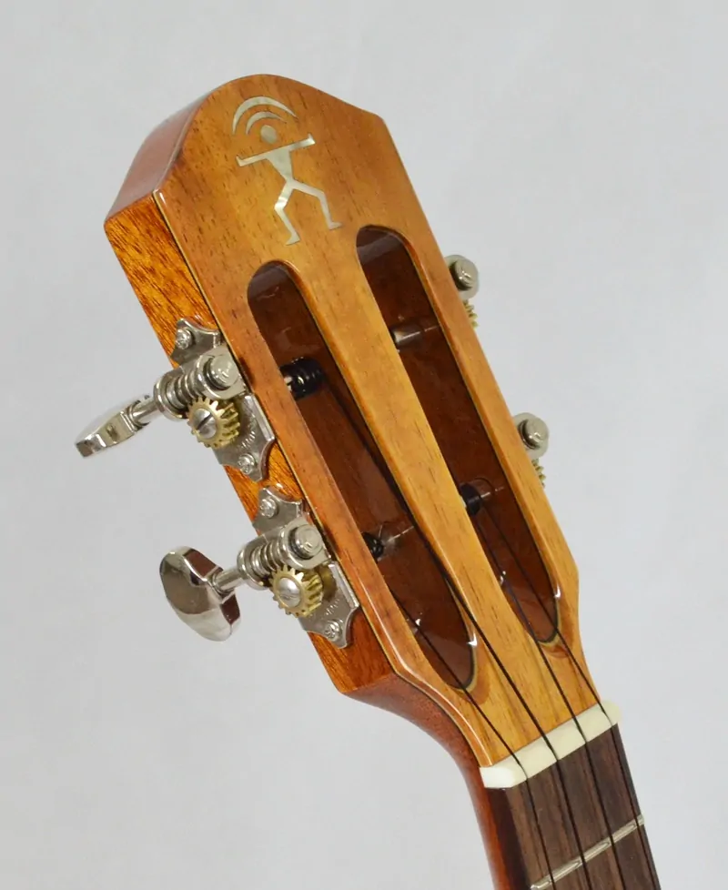 Koncertní celomasivní koa semiakustické ukulele aNueNue AKK2E