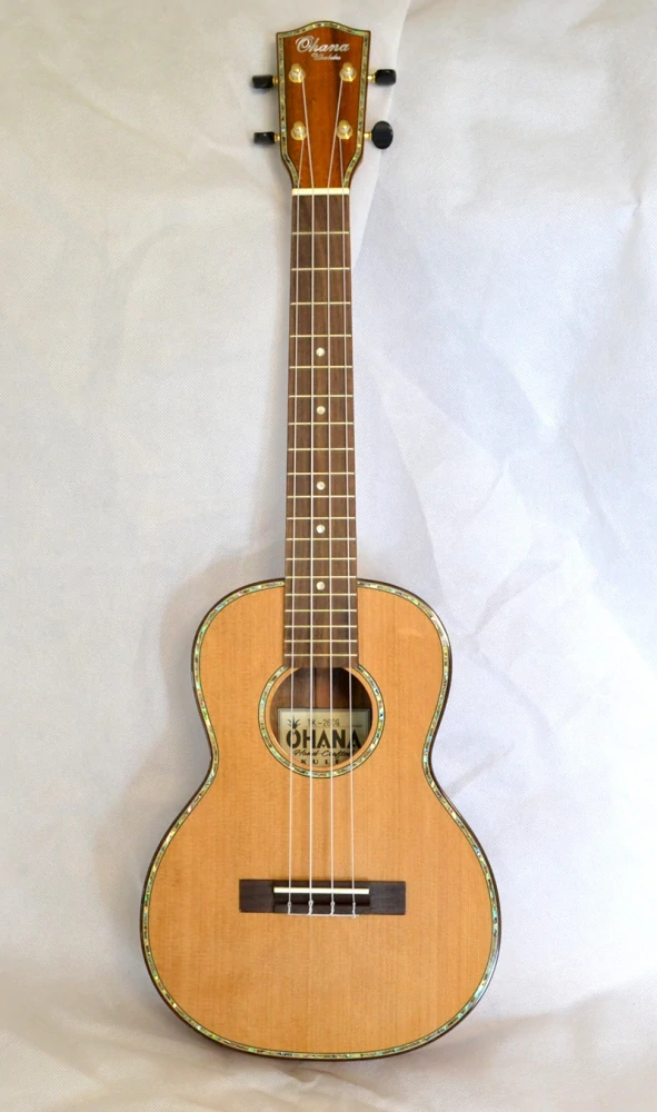 Celomasivní tenorové ukulele OHANA TK-60G Cedr & Akacia