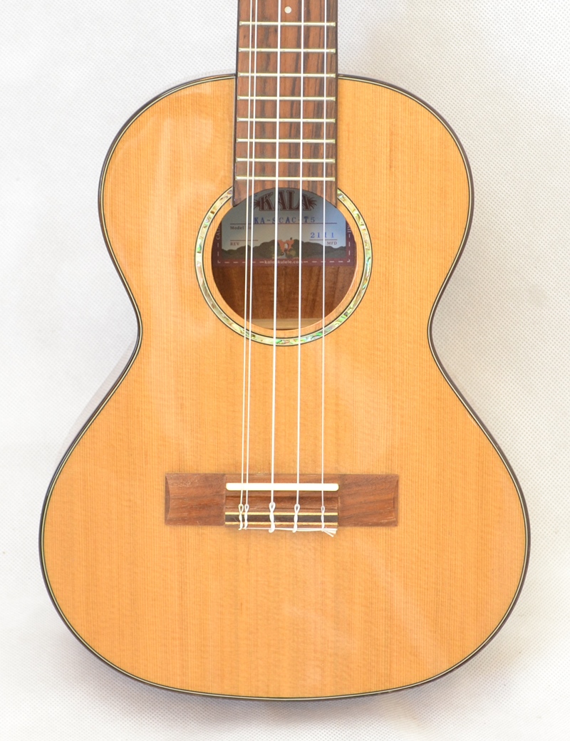 Tenorové 5. strunní ukulele KALA KA SCAC T 5 Cedr a palisandr