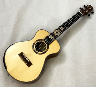 Celomasivní tenor ukulele MAESTRO UT-OV Smrk a Ovangkol