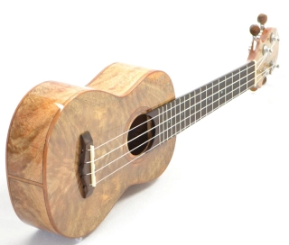 Sopránové ukulele s futrálem BIG ISLAND U-MO-SPS Mango